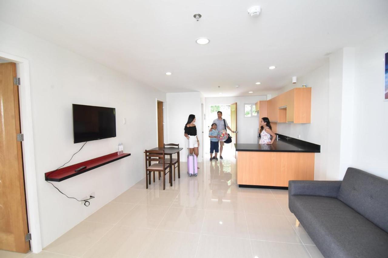 Holiday Oceanview Residences And Resort Samal Eksteriør bilde